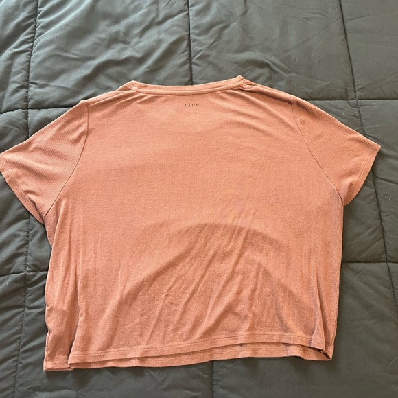 TAVI Cropped ShortSleeve Workout Top - Picture 8 of 11